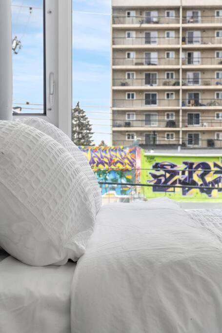 Chic 1Br Kensington Unit W/Parking Apartman YYC Kültér fotó