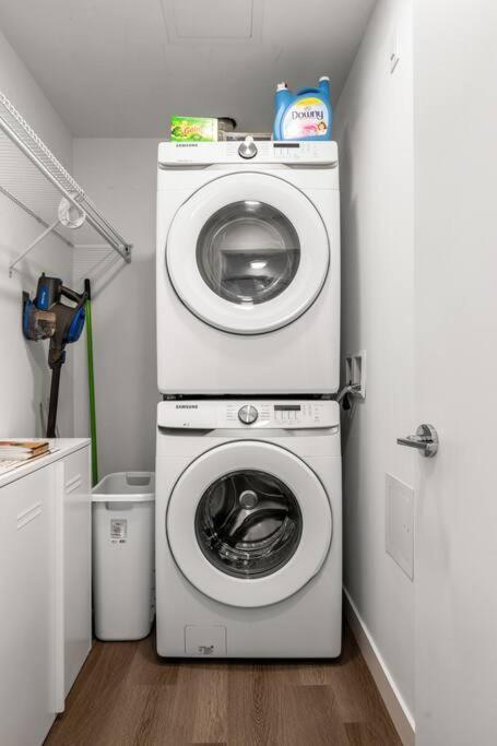 Chic 1Br Kensington Unit W/Parking Apartman YYC Kültér fotó